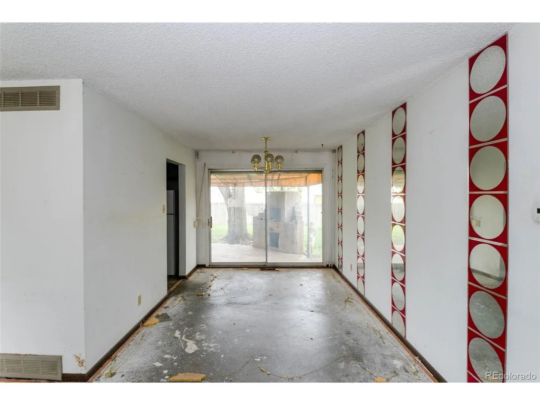 Photo of 5539 Dearborn St