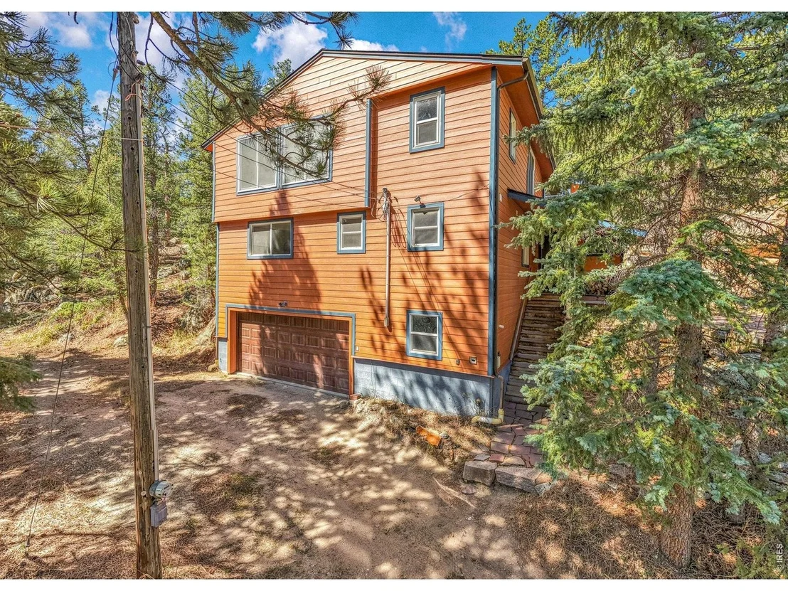 Photo of 527 Hemlock Dr