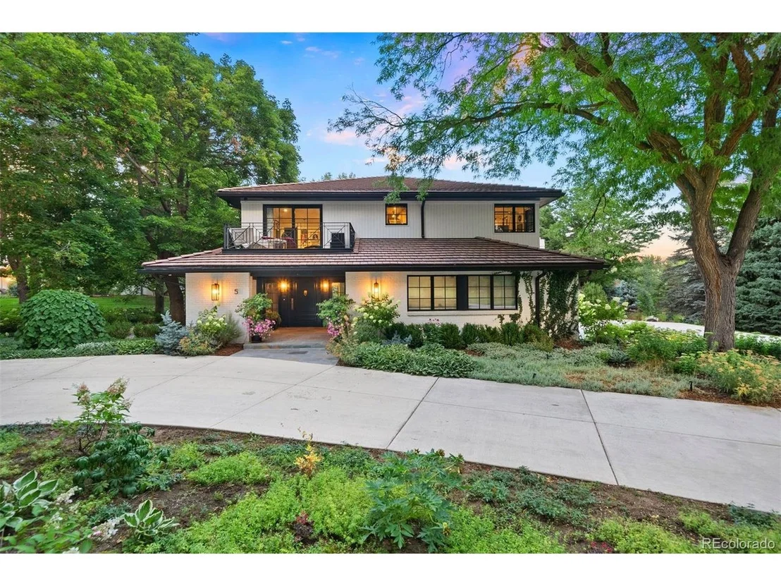 Photo of 5 Cherrymoor Dr