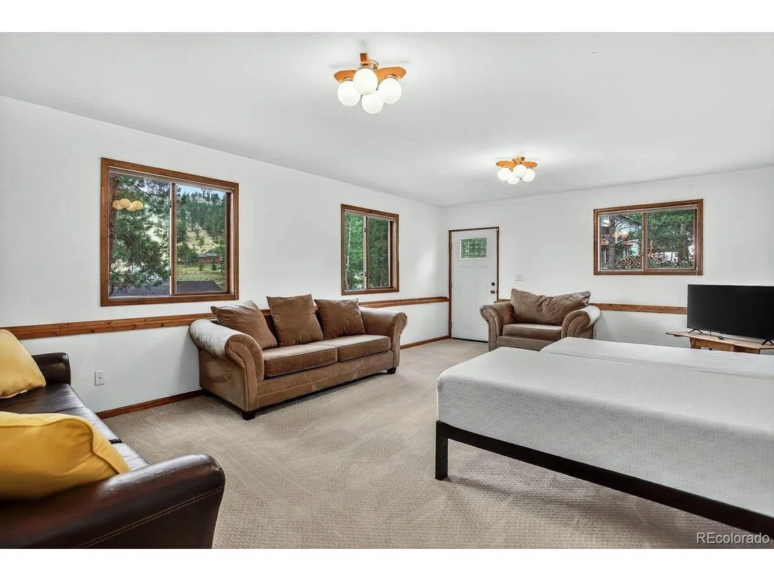 Photo of 1539 Bluebird Dr
