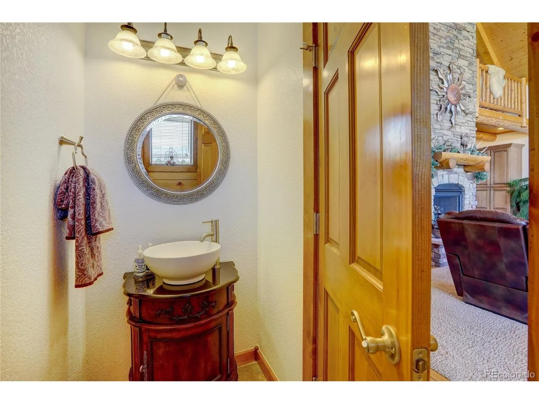 Photo of 6584 Lakeside Cir
