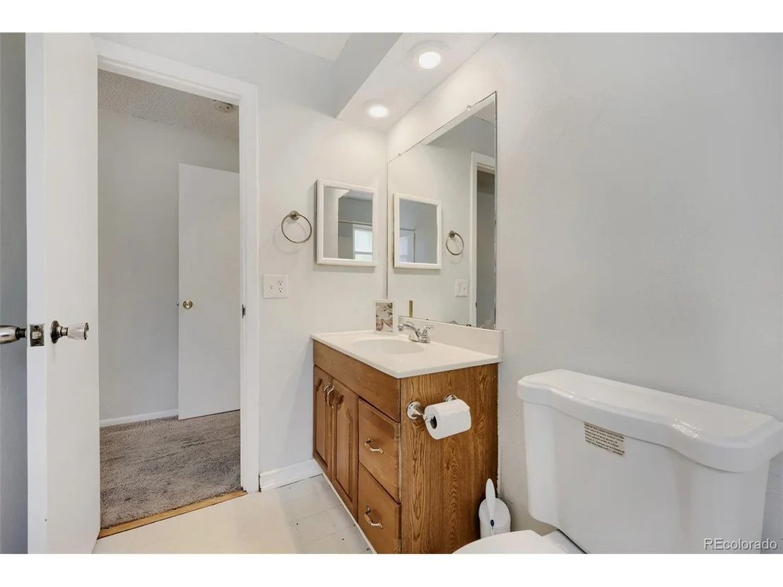 Photo of 445 Hickory Pl