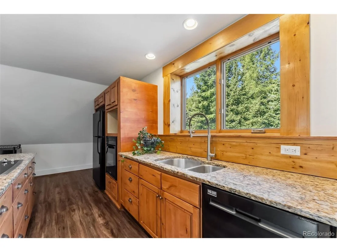 Photo of 475 Vail Cir