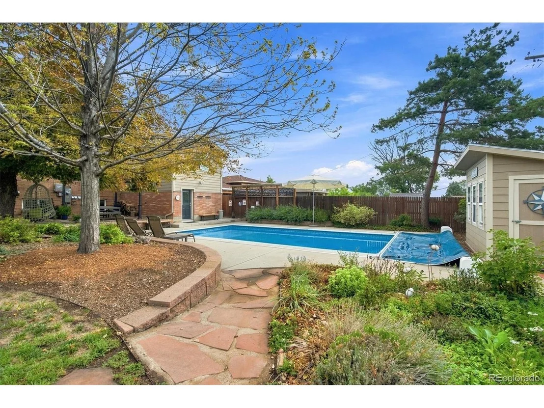 Photo of 7861 Robin Ln
