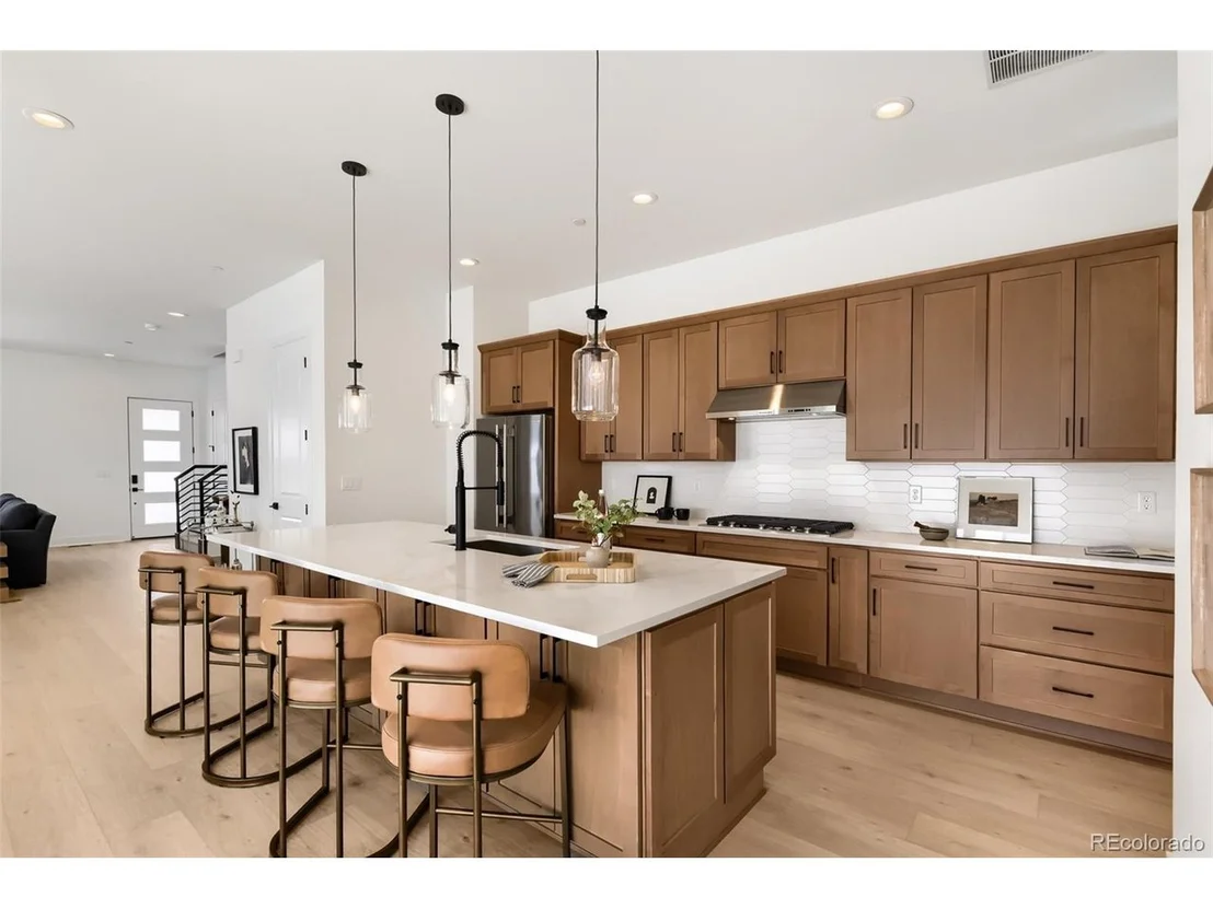 Photo of 980 Promenade Dr