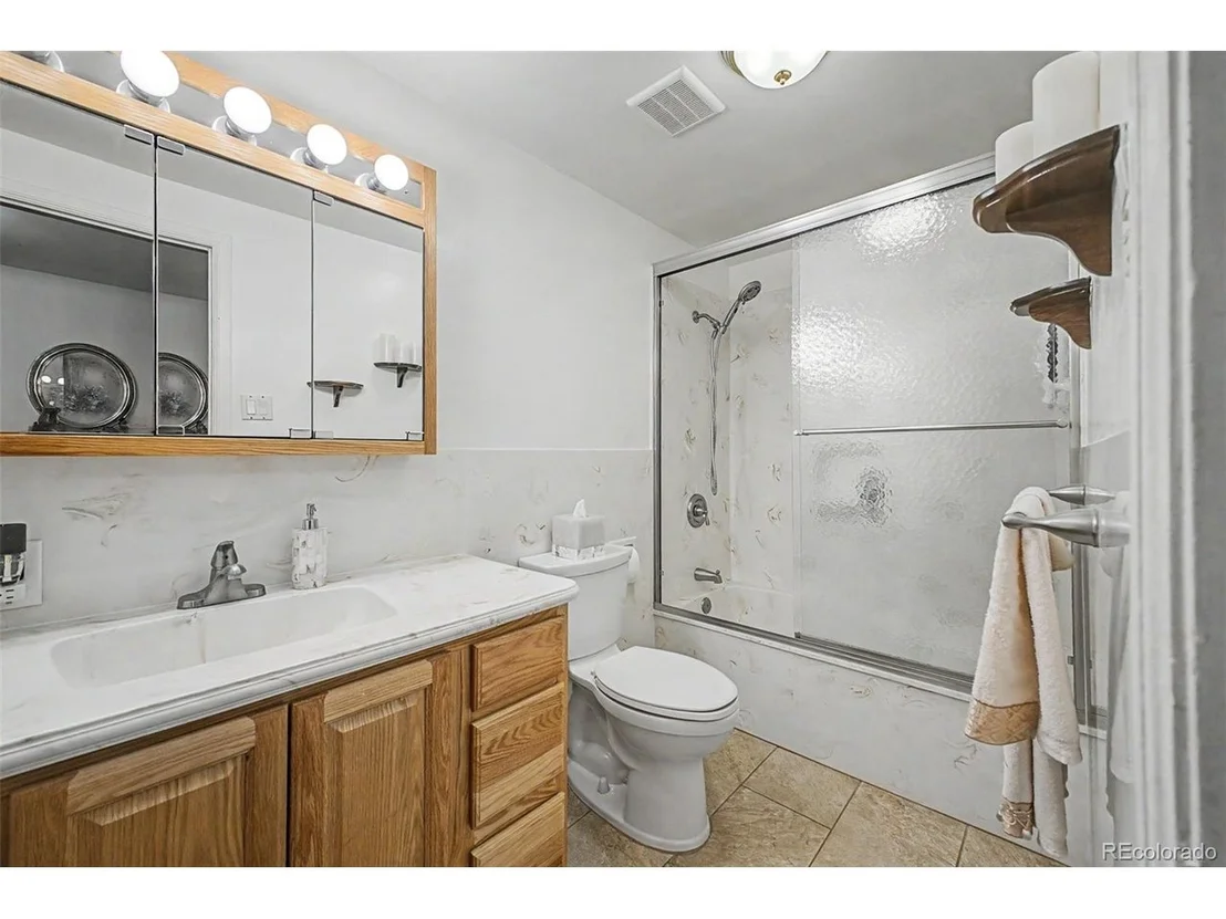 Photo of 562 Melody Dr