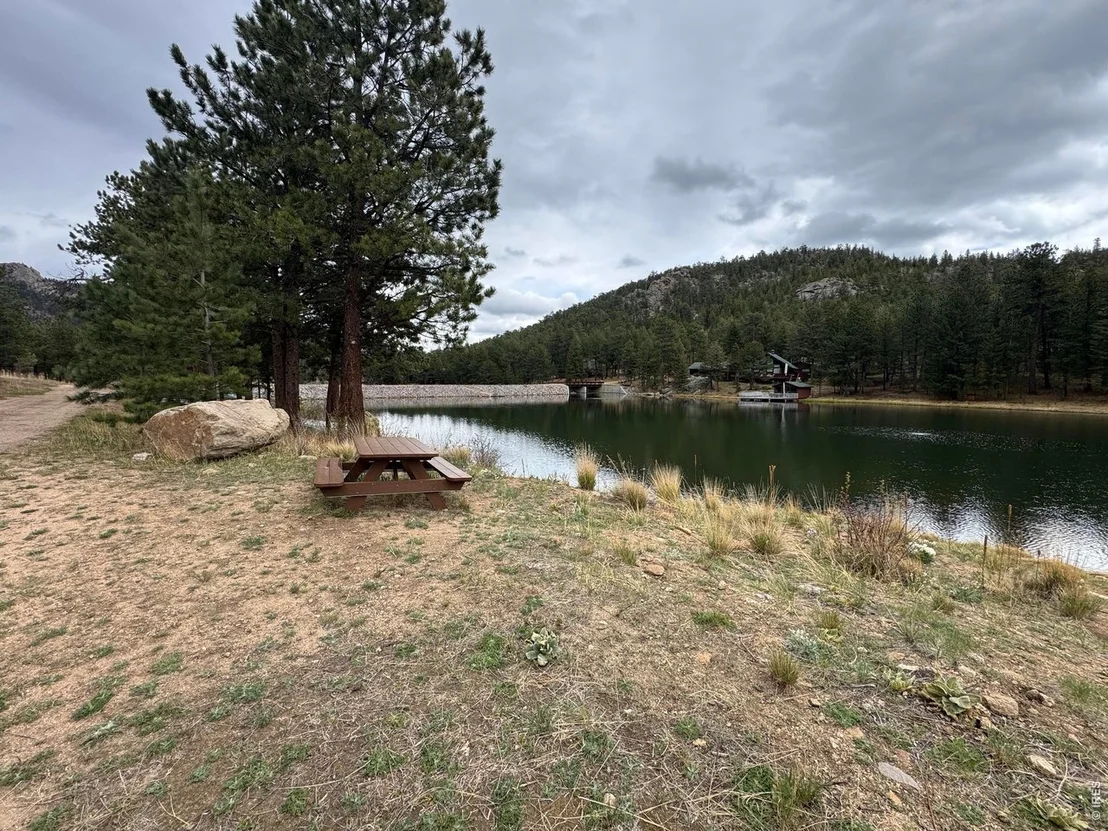 Photo of 527 Hemlock Dr