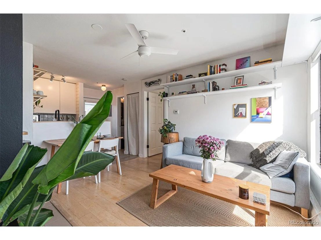 Photo of Unit C30 at 3025 Broadway St
