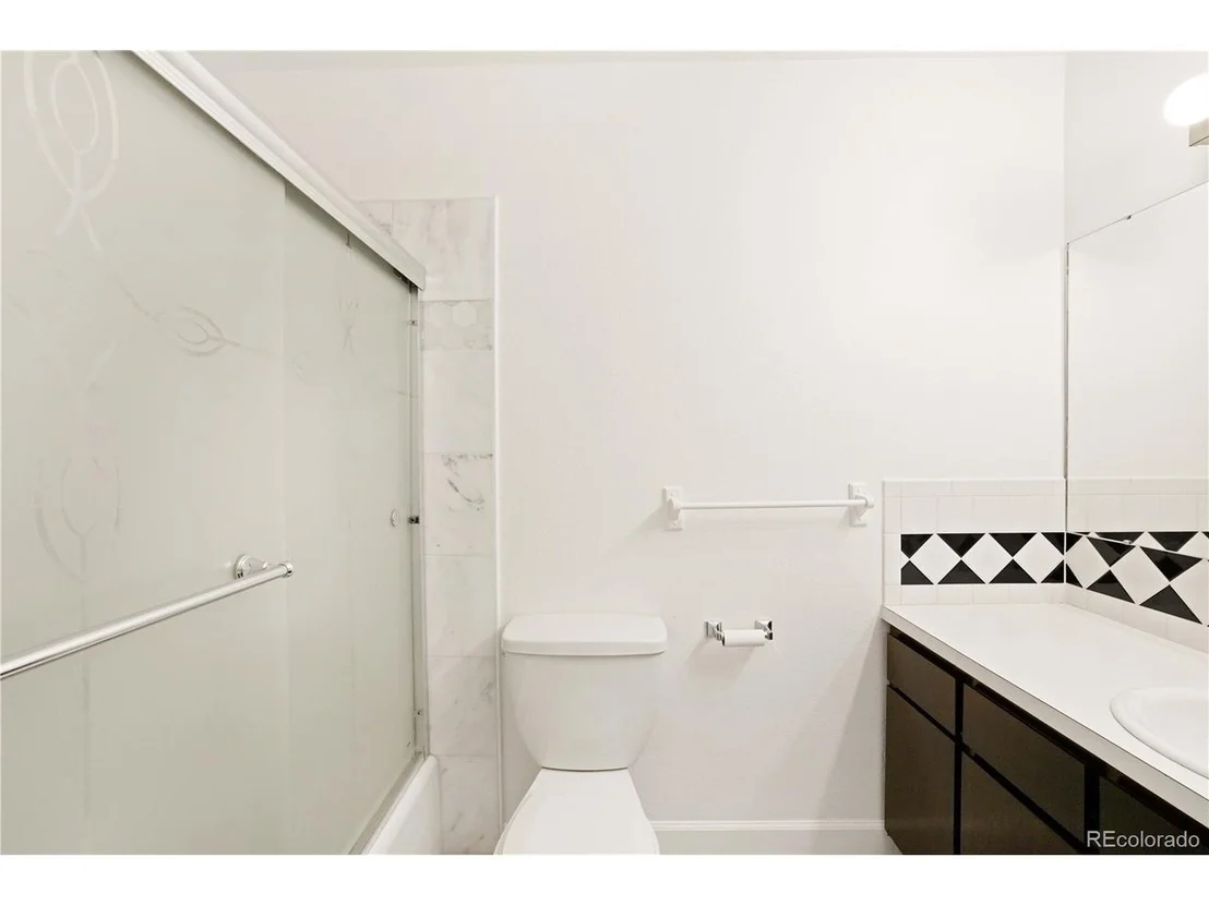 Photo of Unit 13 at 3870 Broadway St