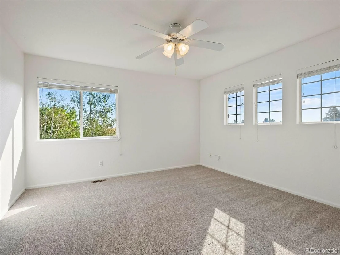 Photo of 365 Antelope Dr W