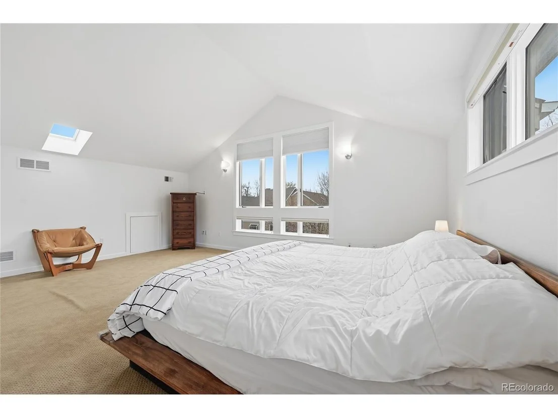Photo of 860 Union Ave