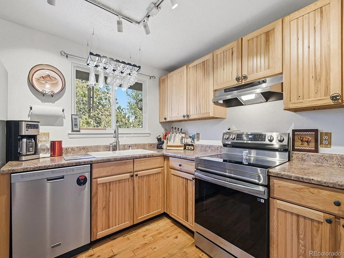 Photo of 399 Conifer Dr