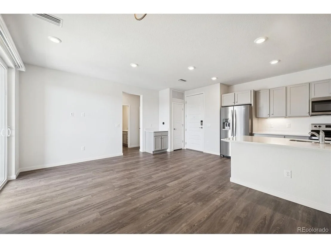 Photo of Unit 309 at 485 Interlocken Blvd