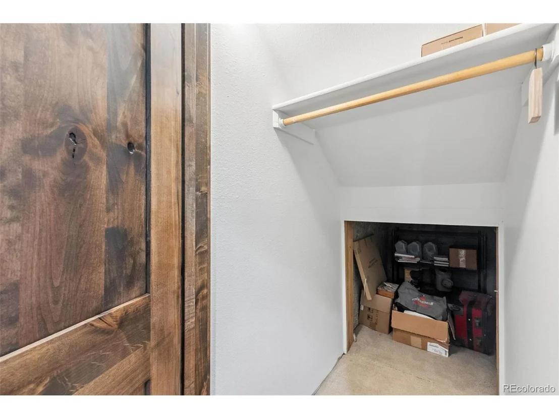 Photo of 815 Summit Dr