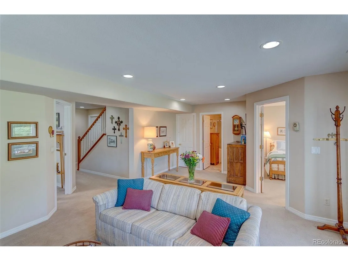 Photo of 1393 Castlepoint Cir
