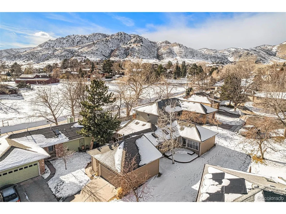 Photo of 810 Meadow Run