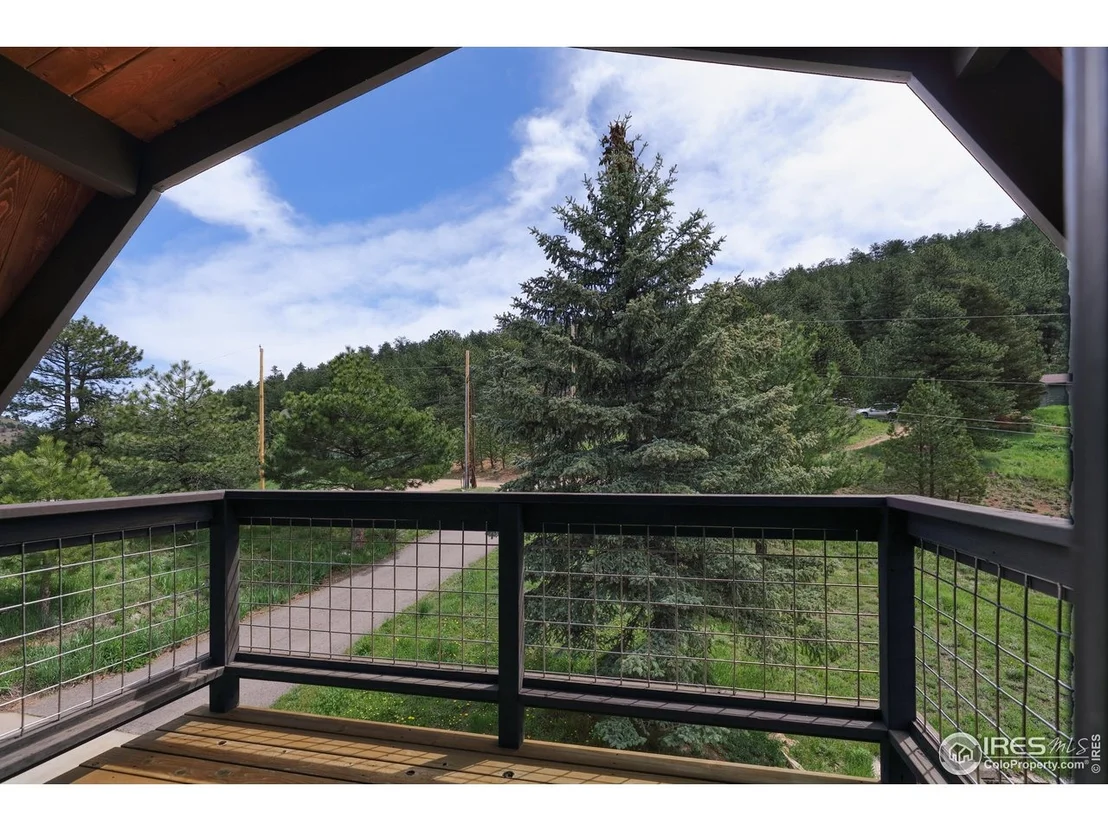 Photo of 604 Bow Mountain Rd