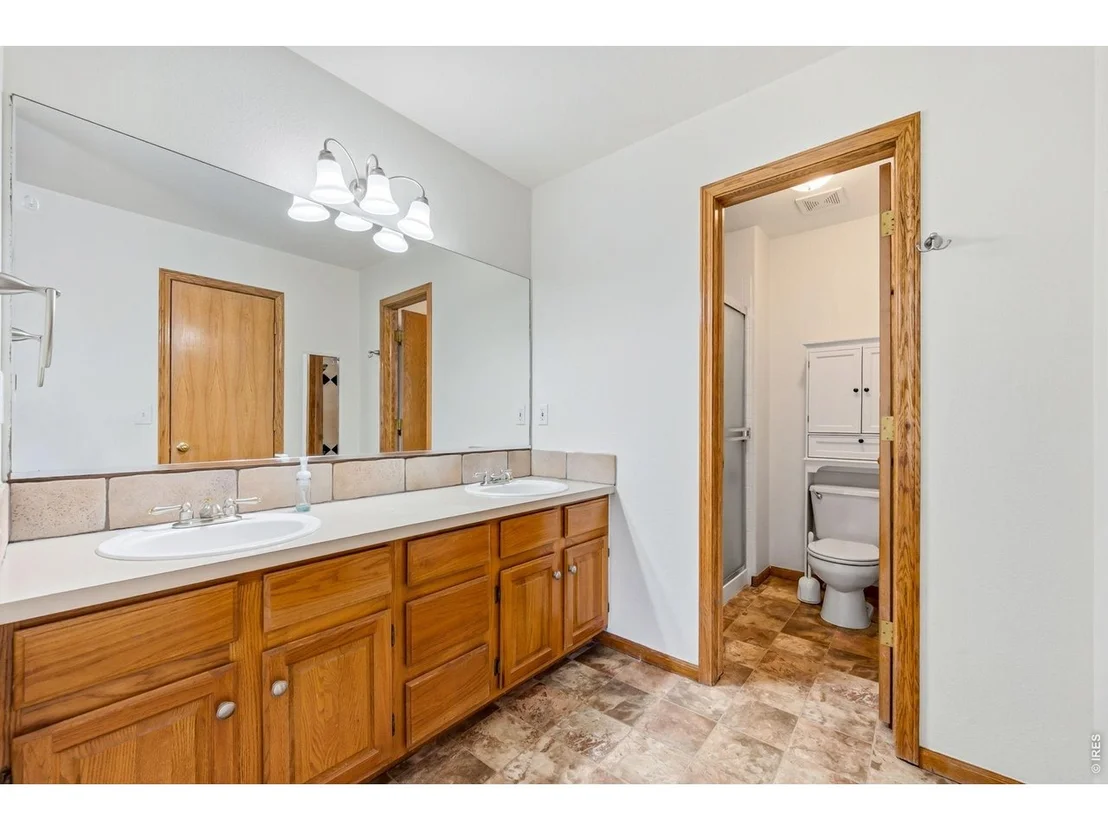 Photo of 430 Derry Dr