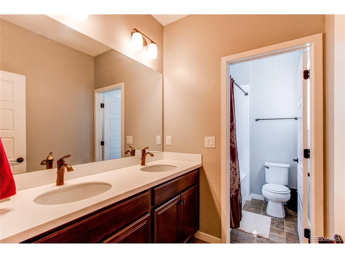Photo of 2 Equinox Cir