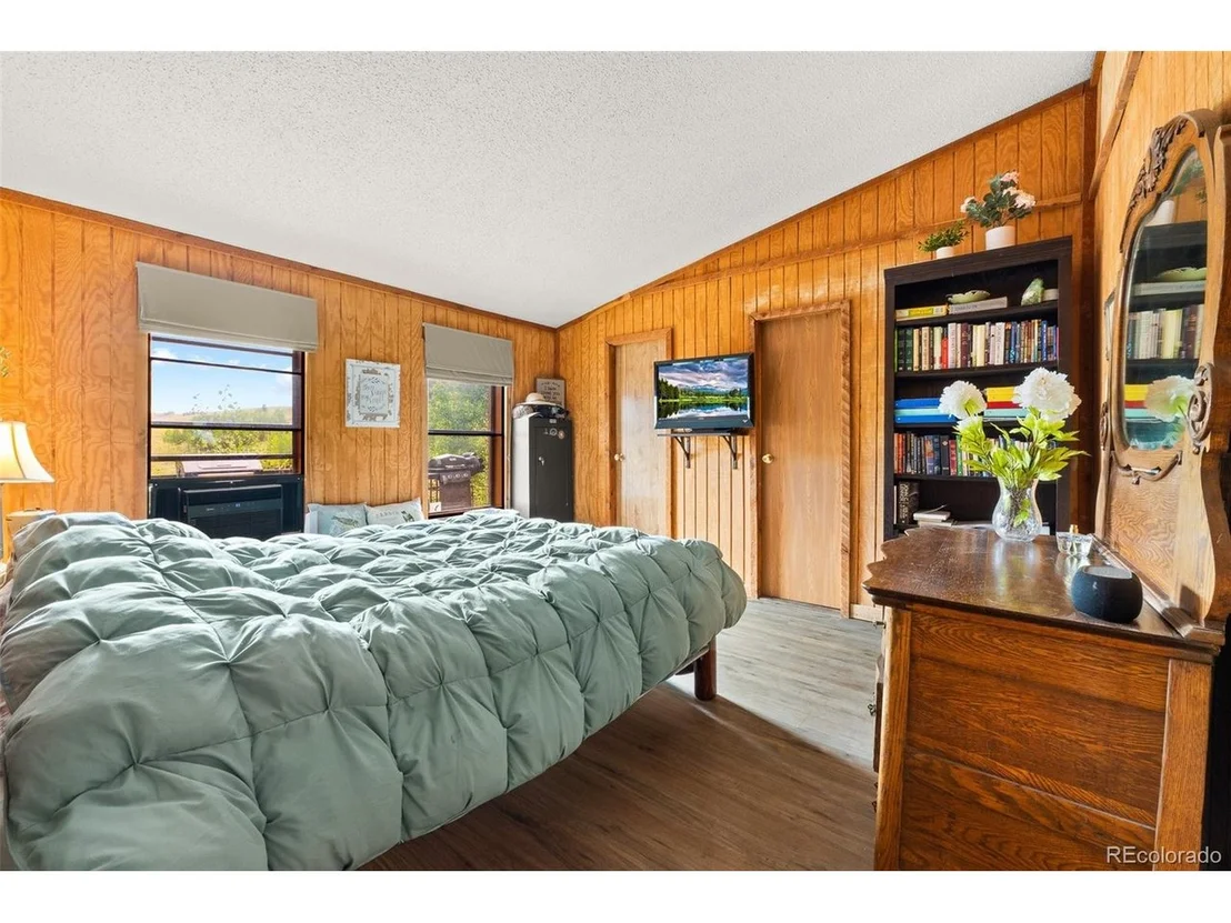 Photo of 242 Poplar Ln