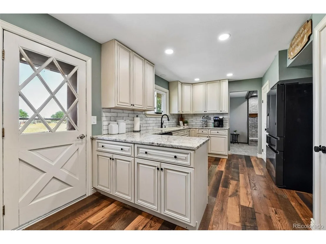 Photo of 17781 Sunset Ln