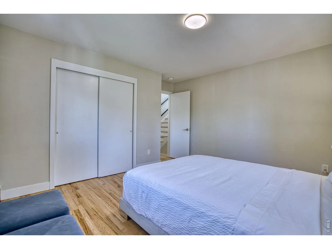Photo of 375 Bates Ave