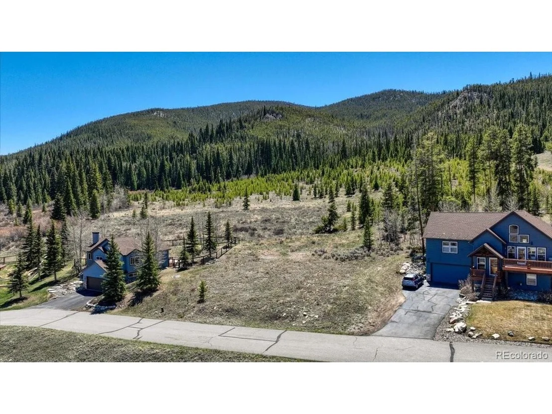 Photo of 370 Meadow Wood Cir