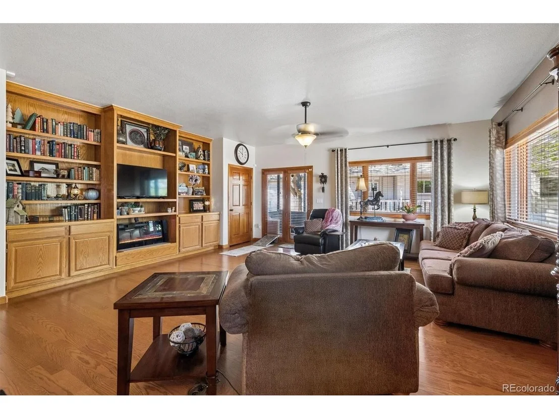 Photo of 33 Sandra Ln