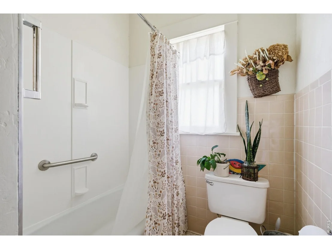 Photo of 212 2nd St