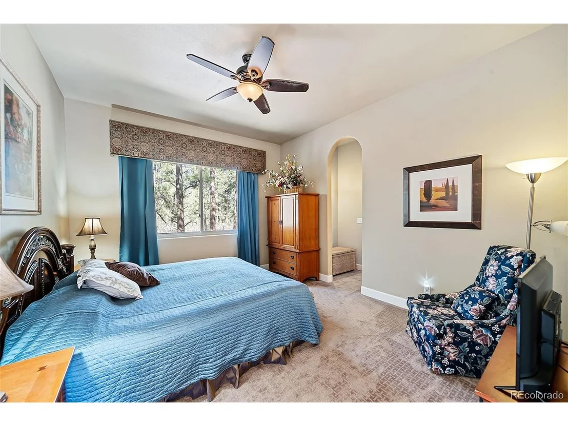 Photo of 1399 Gore Cir