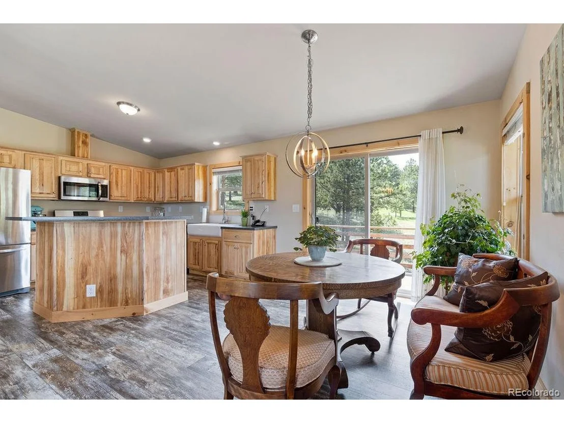 Photo of 232 Saint Vrain Rd