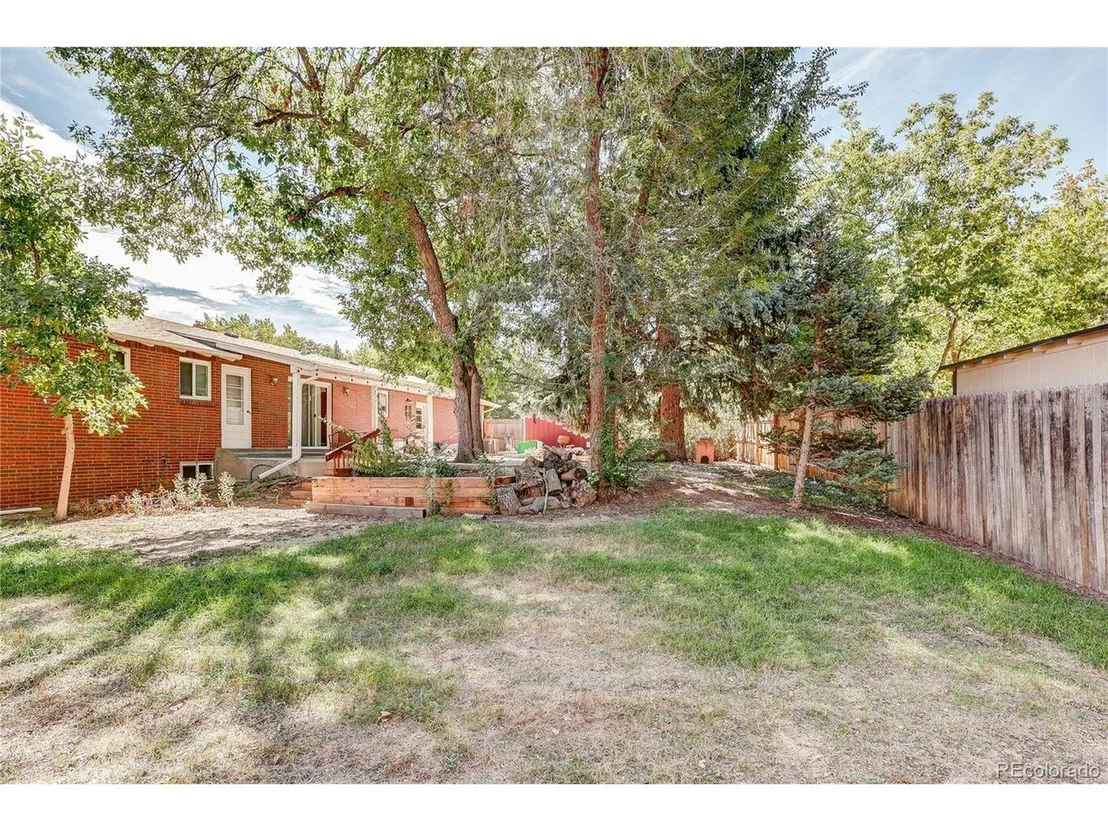 Photo of 3005 Flora Ln