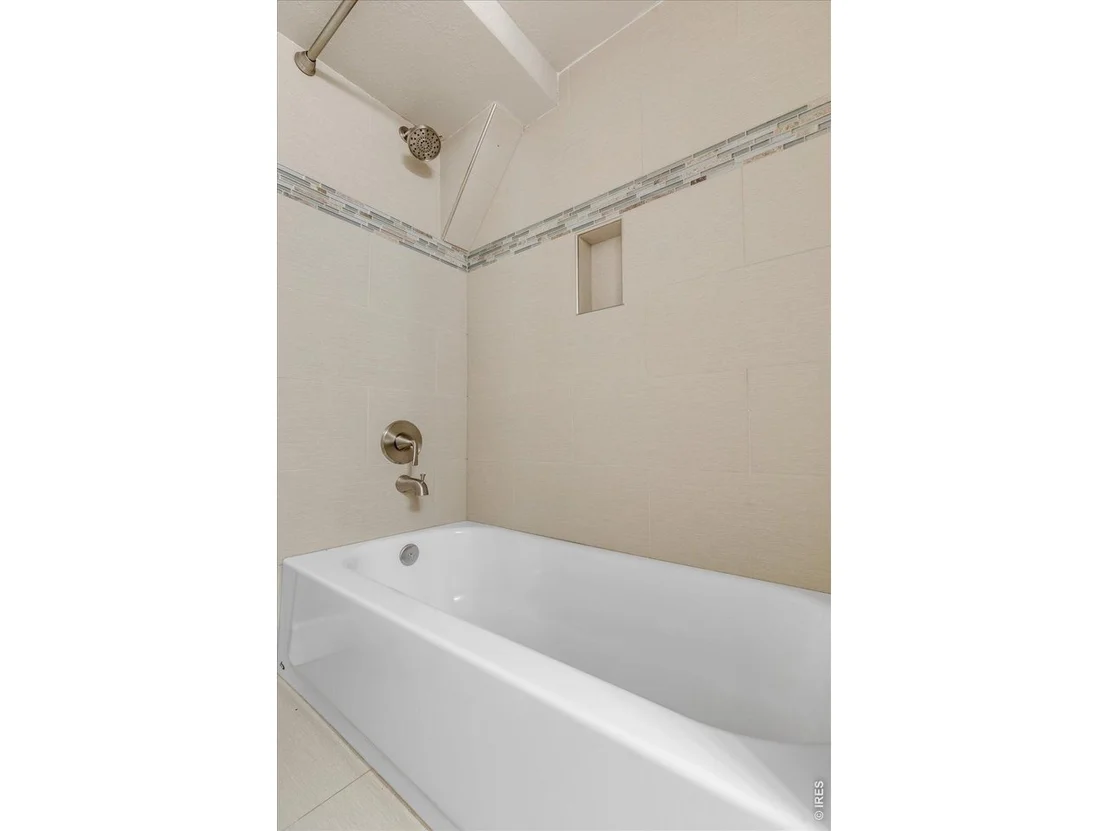 Photo of 1490 Chambers Dr