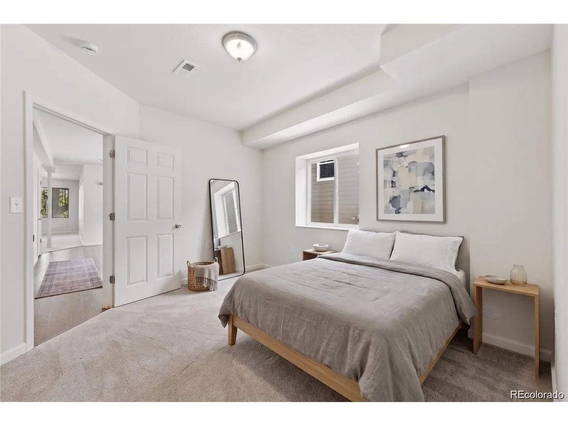 Photo of 16593 Prospect Ln