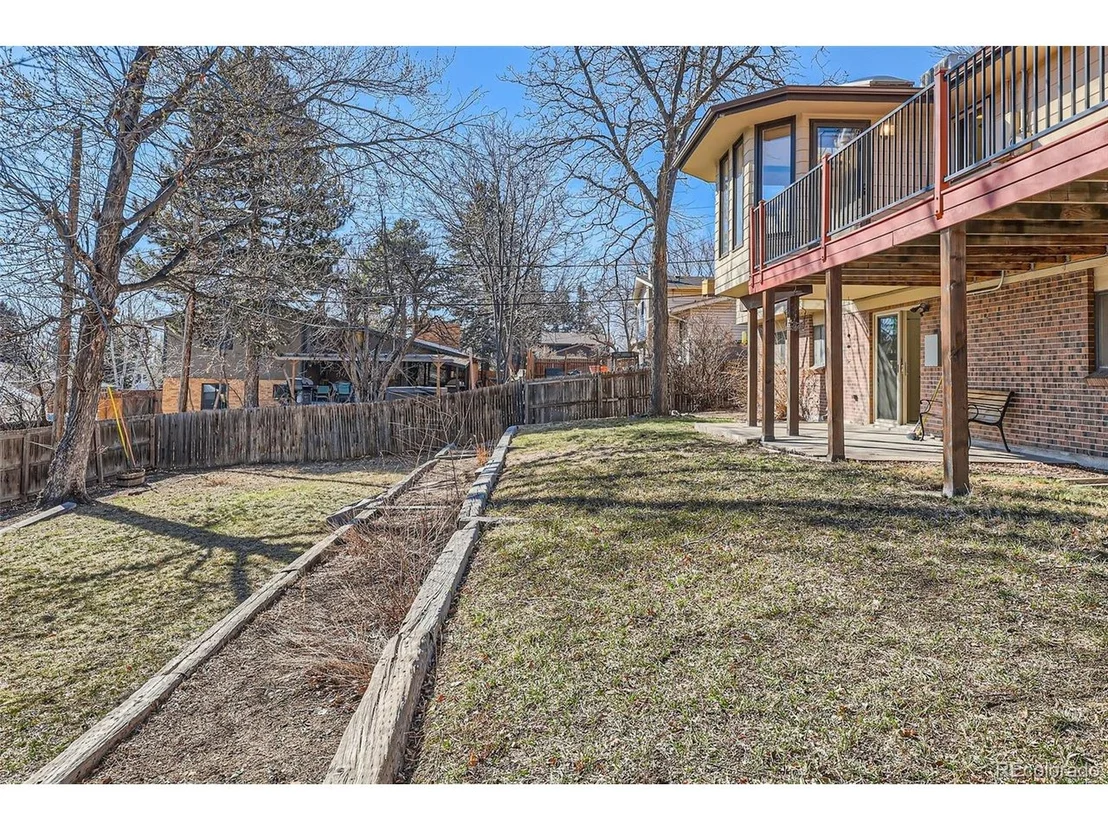 Photo of 6534 Field St