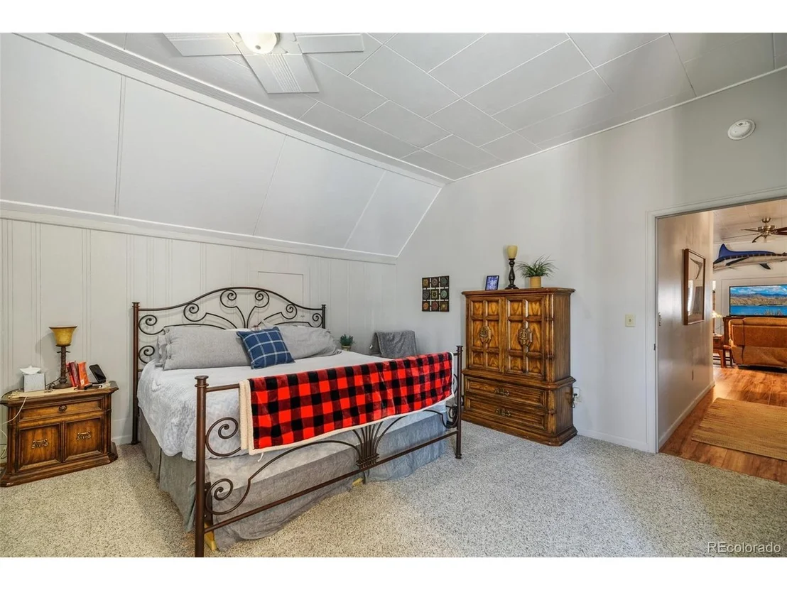 Photo of 104 N 3rd St