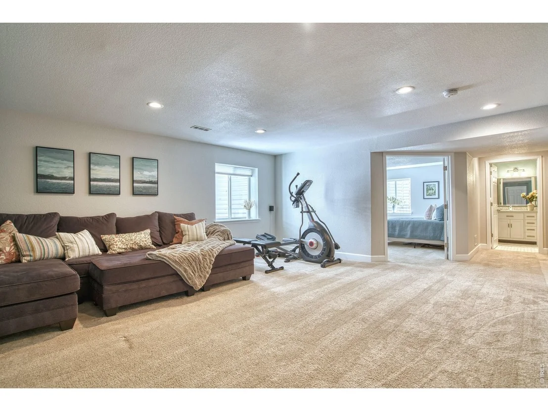 Photo of 4933 Eagan Cir