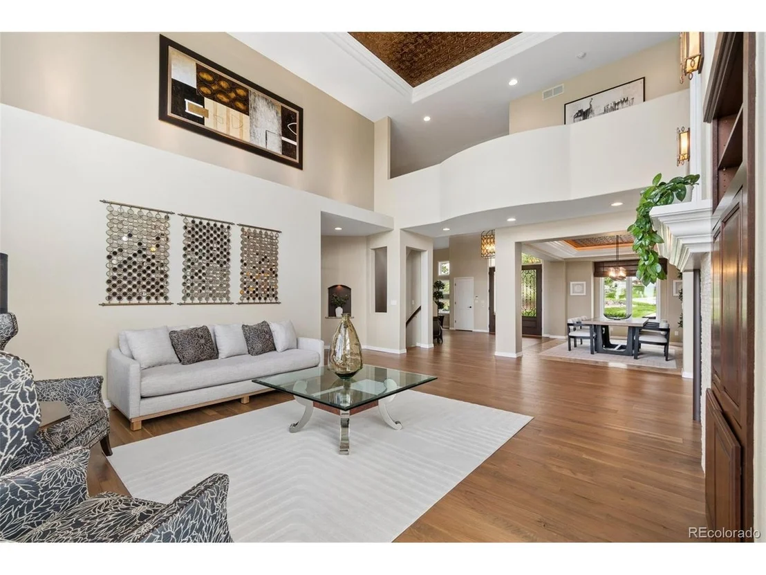 Photo of 8571 Colonial Dr