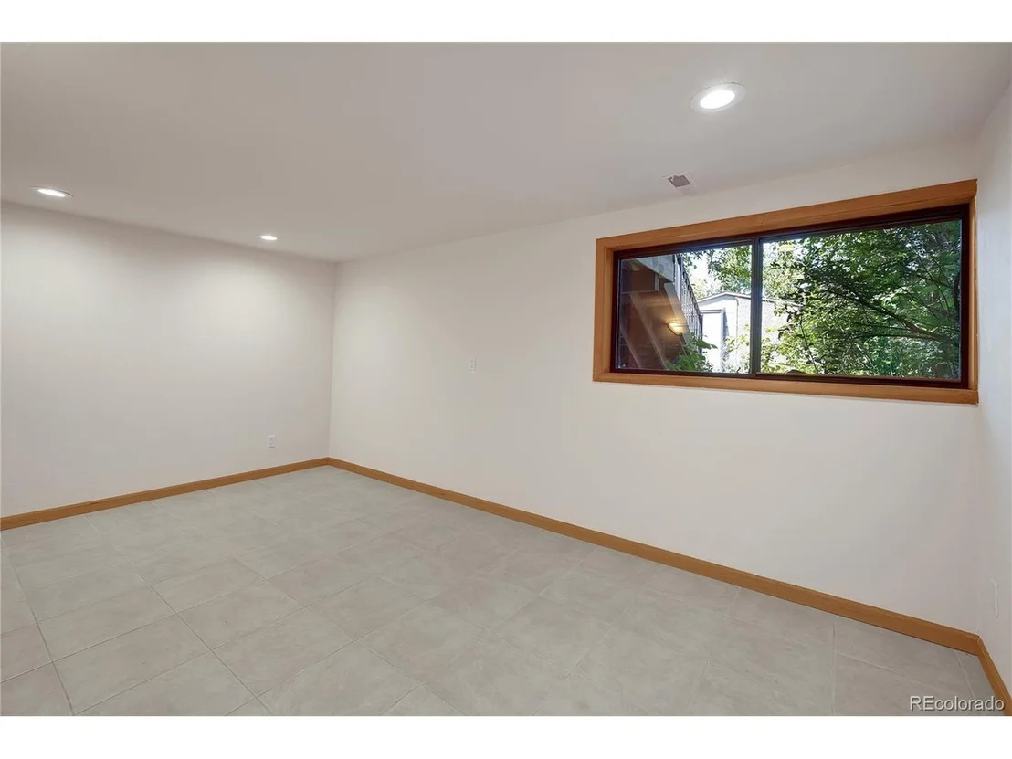Photo of Unit B at 1325 Bear Mountain Dr