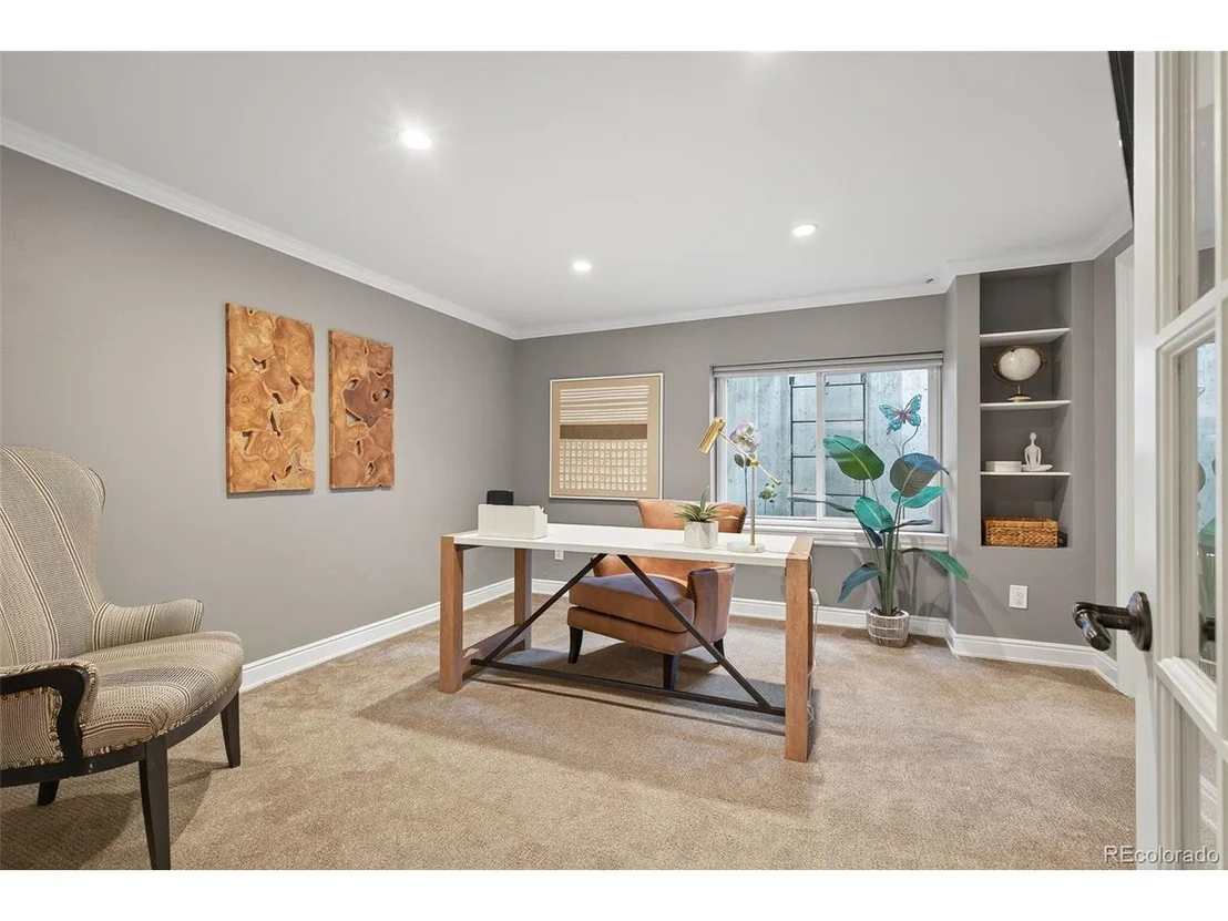 Photo of 6114 Devinney Ct