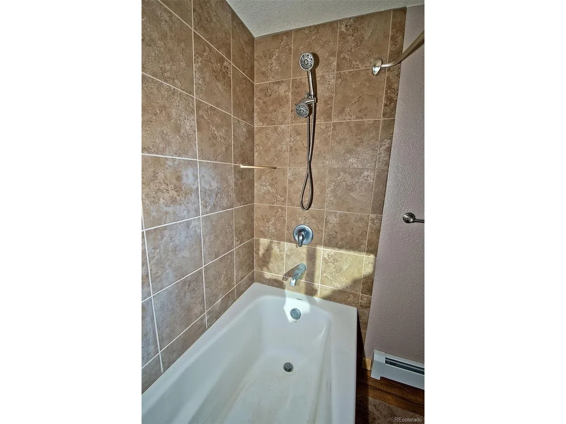 Photo of 433 Birch Rd