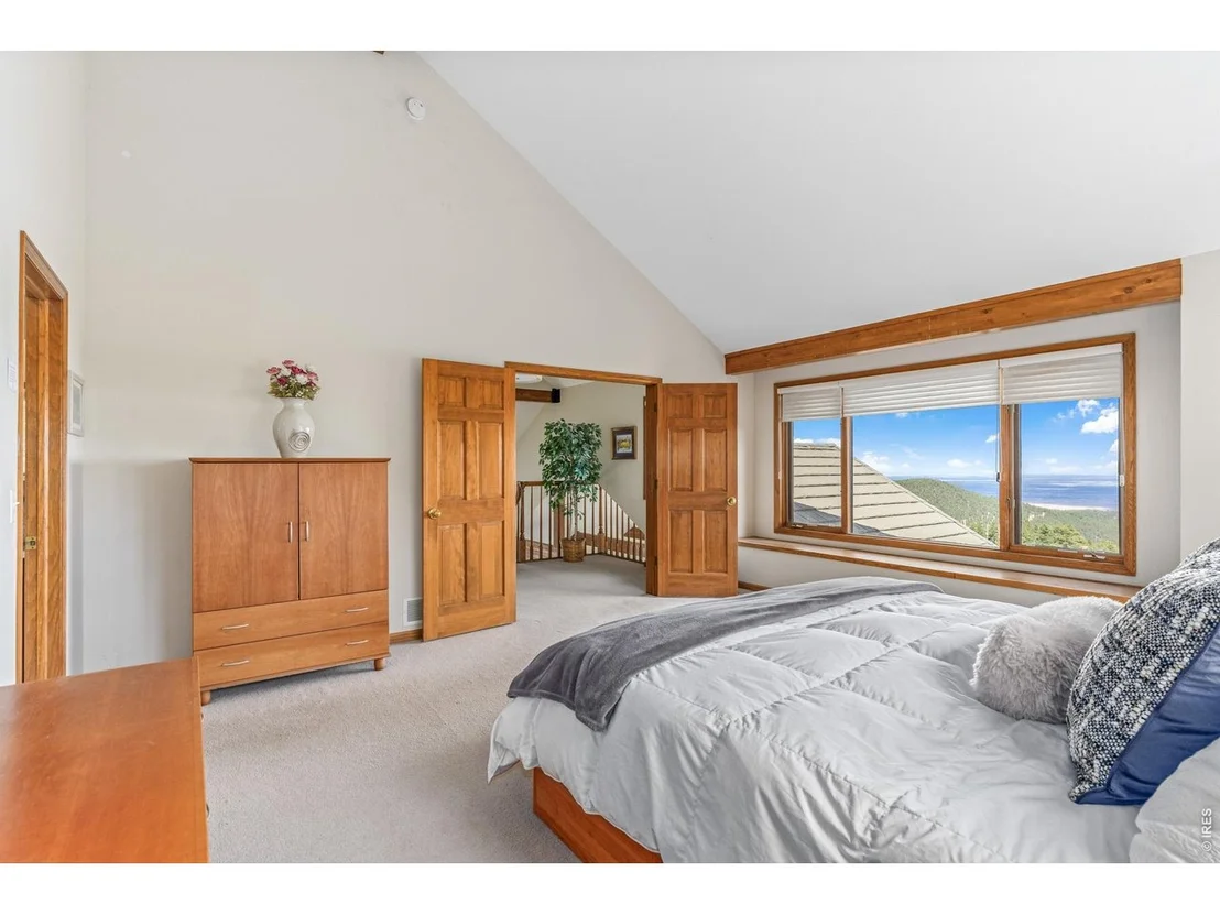 Photo of 716 Brook Rd