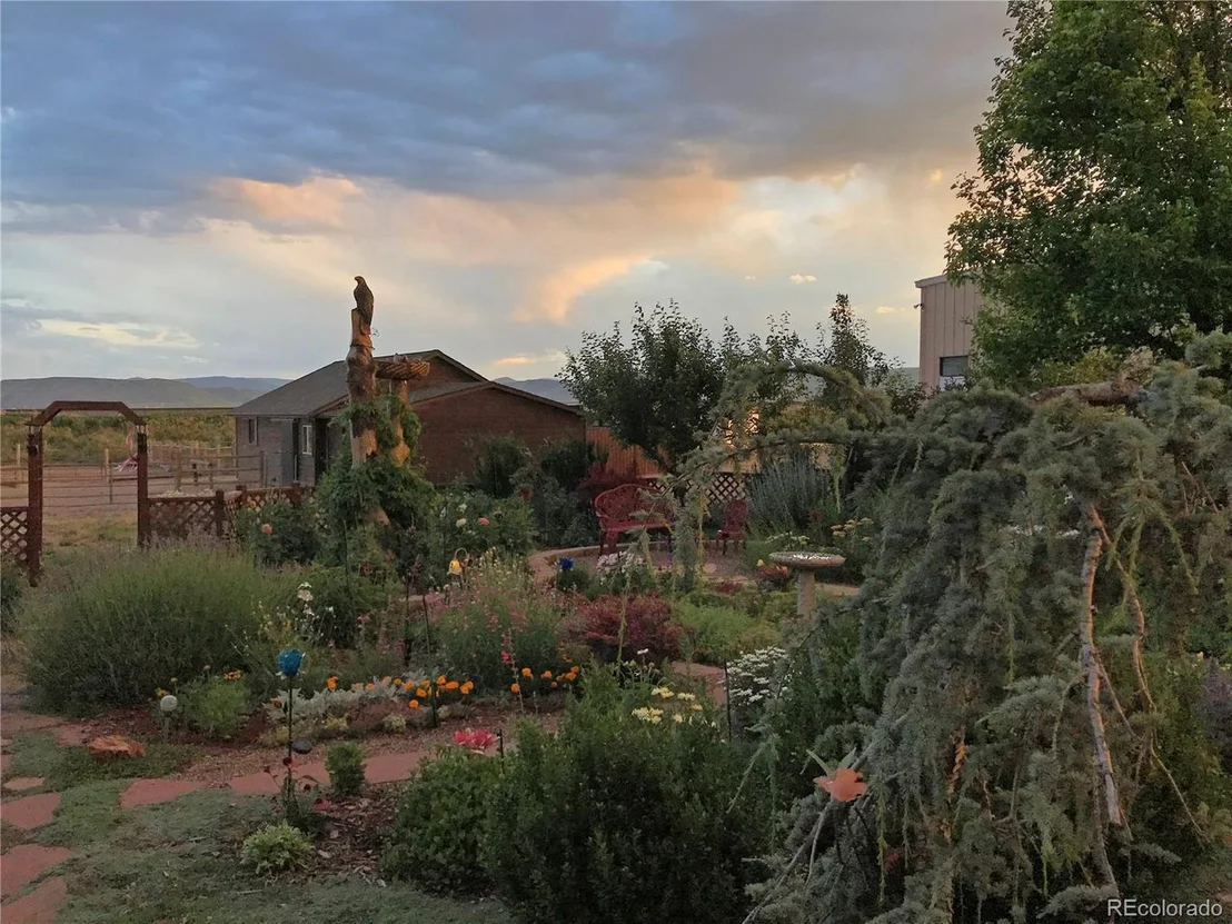 Photo of 15650 Highway 72