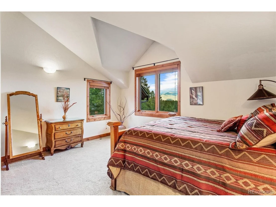Photo of 657 Stagecoach Dr