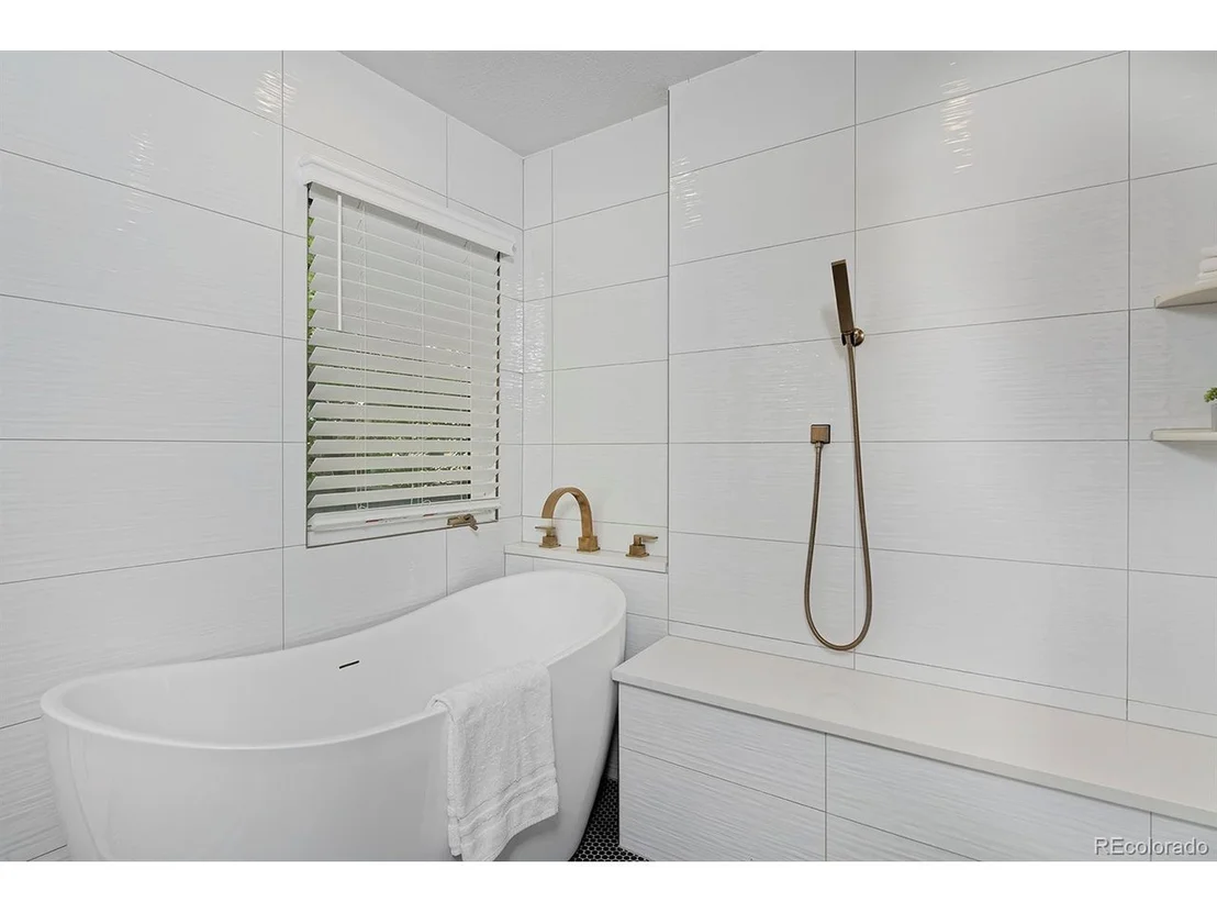 Photo of 1175 Oakhurst Dr