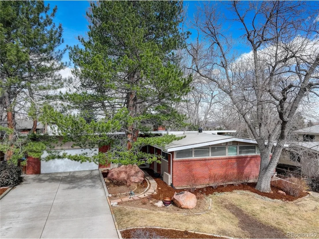 Photo of 2795 Vassar Dr