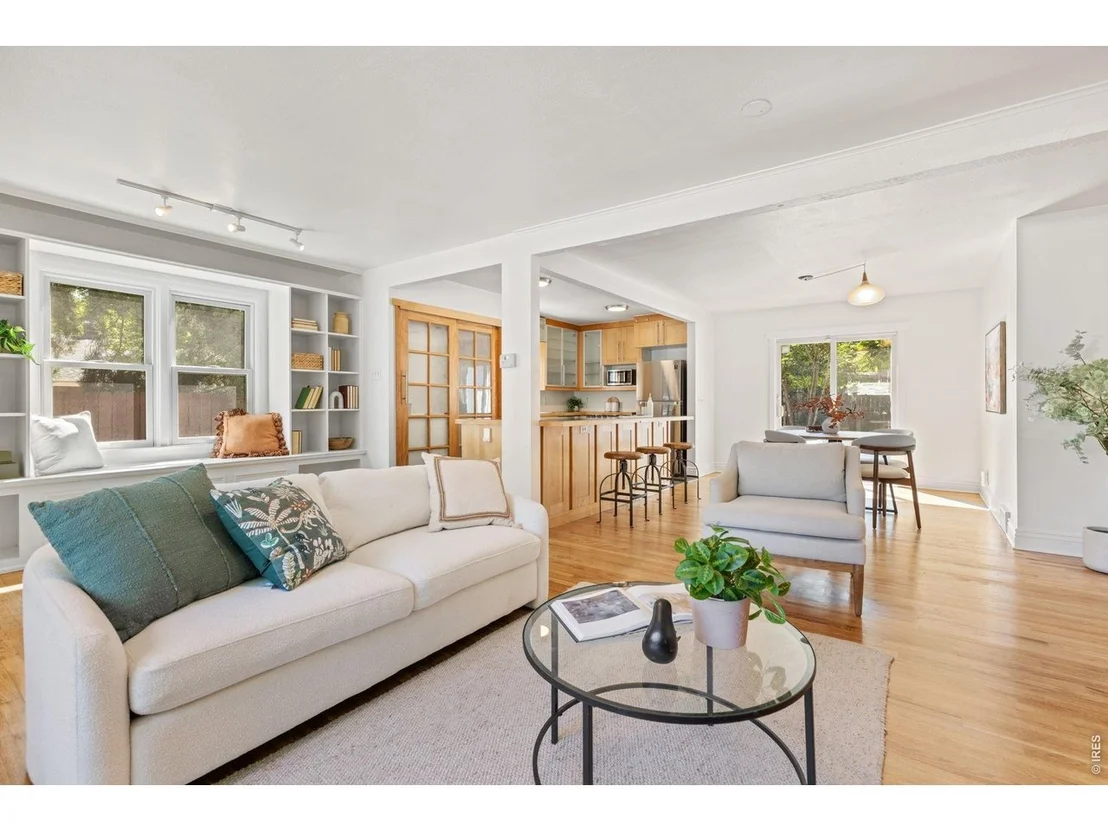 Photo of 2328 Walnut St