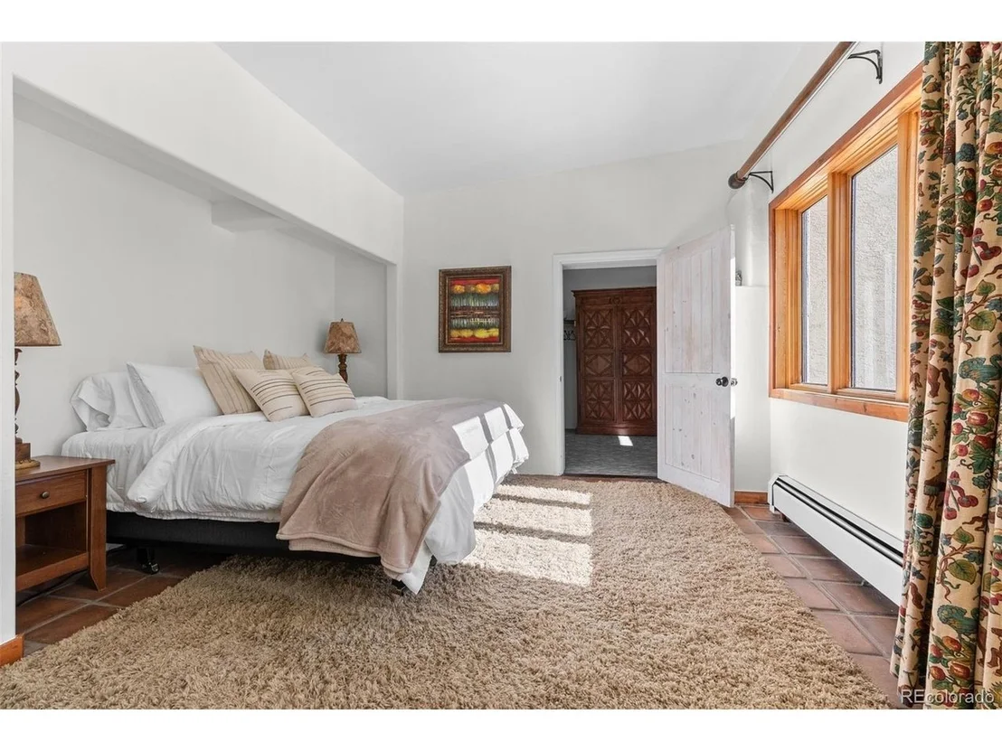Photo of 1053 Red Moon Rd