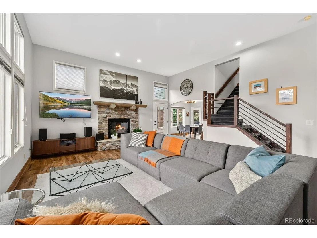Photo of 1532 Legend Lake Cir