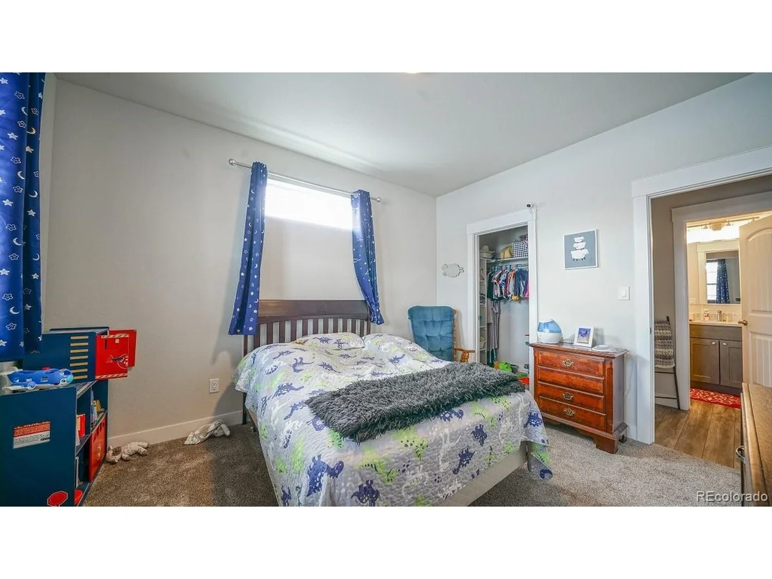 Photo of 515 11th Ave